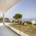 Bay's Balcony Verga Villa *