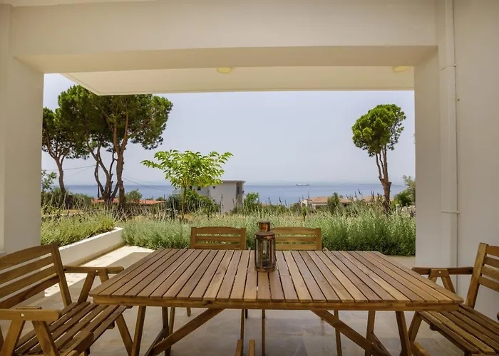 Bay's Balcony Verga