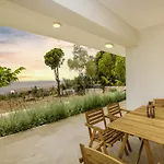 Bay's Balcony Verga Vila *