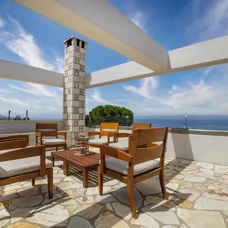 Bay's Balcony Verga