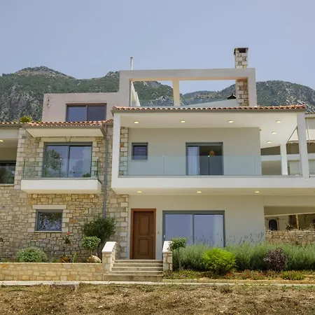Villa Bay's Balcony Verga