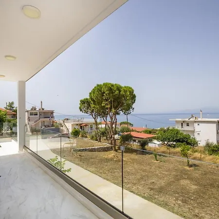 Bay's Balcony Verga Villa *