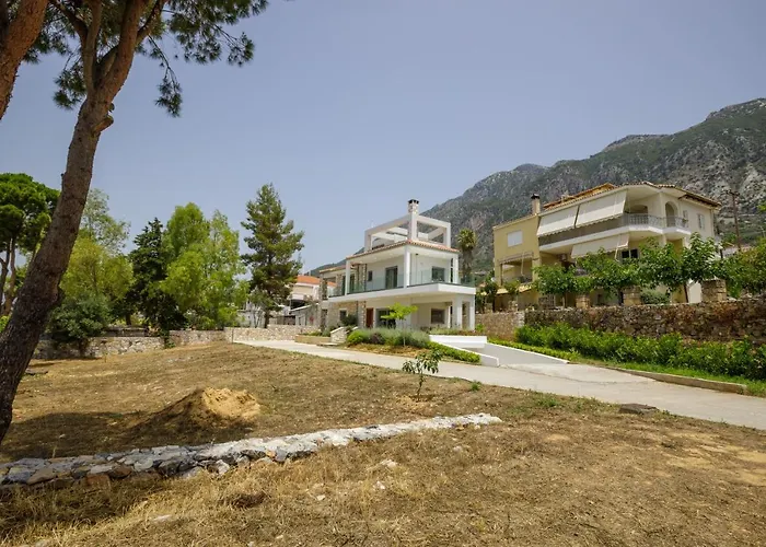 Bay's Balcony Verga Villa *